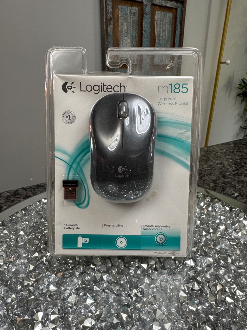 Logitech m185 Wireless Mouse — Black NWT